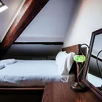 Joivy Stylish Flat, 5-Minute Metro Trip To Centre